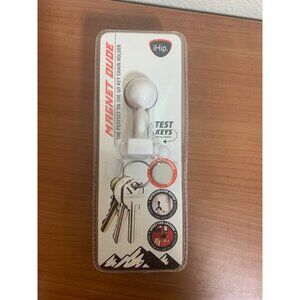 NEW iHip Magnet Dude Keys Key Chain Holder White On the Go Fridge Lockers